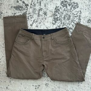 Men’s Kuhl pants